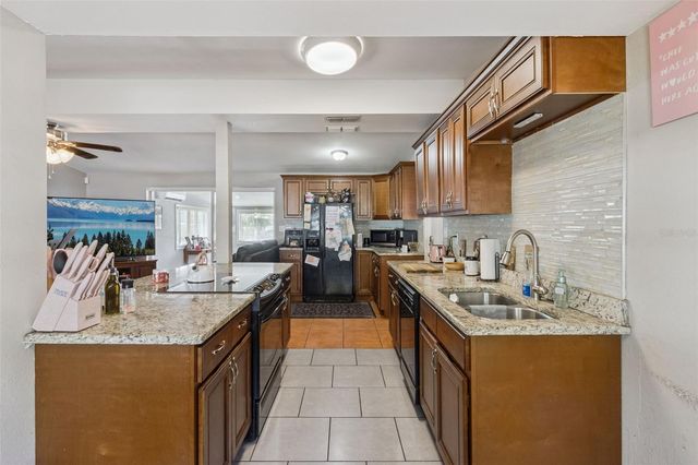 126 SEVILLE ROAD, Auburndale, FL 33823