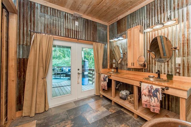 16275 Alphonse Forbes Rd, Greenwell Springs, LA 70739