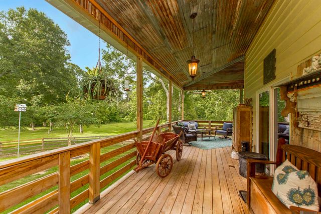 16275 Alphonse Forbes Rd, Greenwell Springs, LA 70739