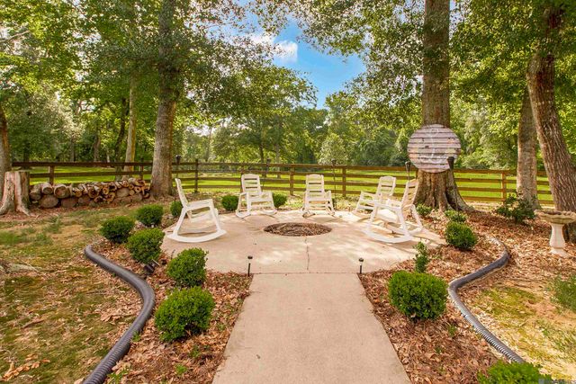 16275 Alphonse Forbes Rd, Greenwell Springs, LA 70739