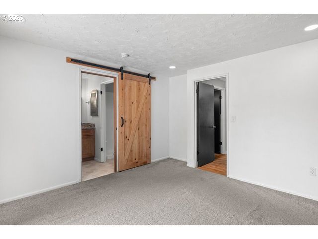 6393 Sw SKIVER Dr, Beaverton, OR 97078