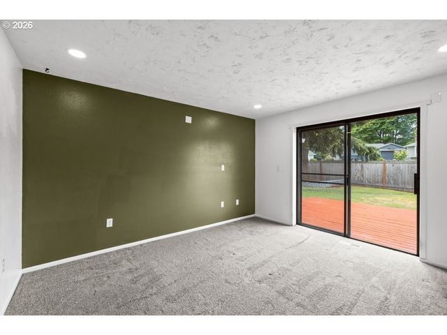 6393 Sw SKIVER Dr, Beaverton, OR 97078