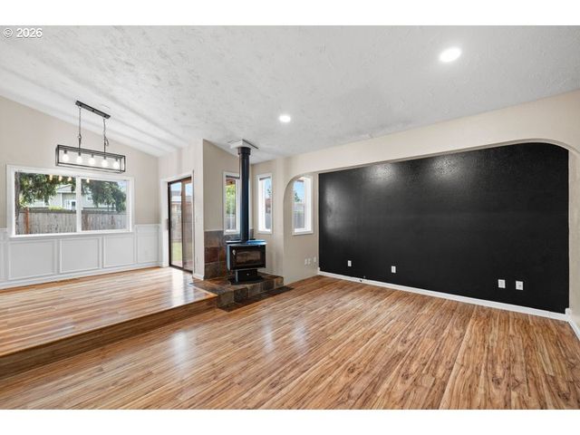 6393 Sw SKIVER Dr, Beaverton, OR 97078