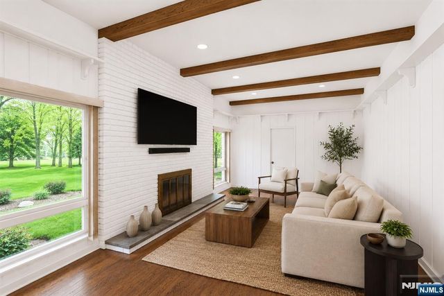 102 Robertson Drive, Wyckoff, NJ 07481