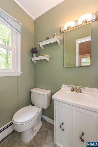 102 Robertson Drive, Wyckoff, NJ 07481