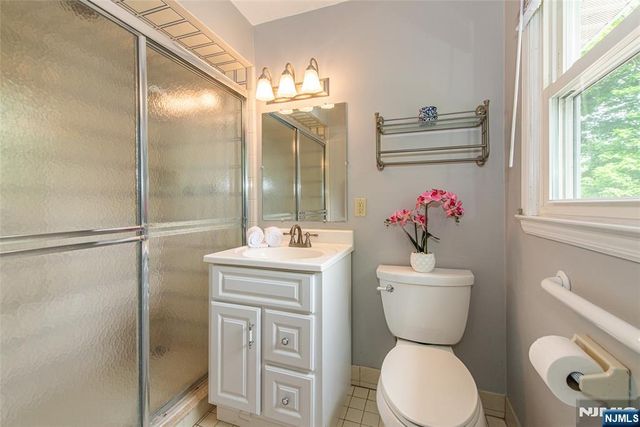 102 Robertson Drive, Wyckoff, NJ 07481