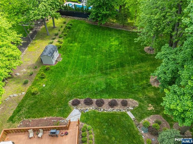 102 Robertson Drive, Wyckoff, NJ 07481