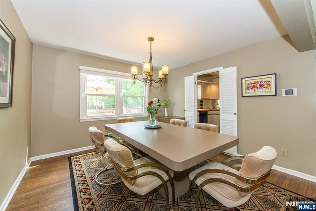 102 Robertson Drive, Wyckoff, NJ 07481