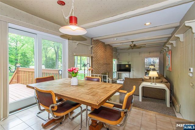102 Robertson Drive, Wyckoff, NJ 07481
