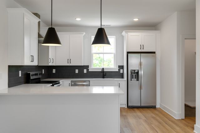 3312 Conviser Dr, Nashville, TN 37207