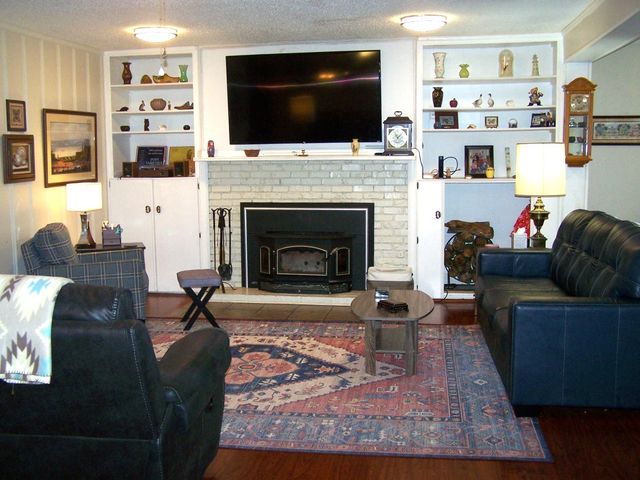 95 J Street, Pottsboro, TX 75076