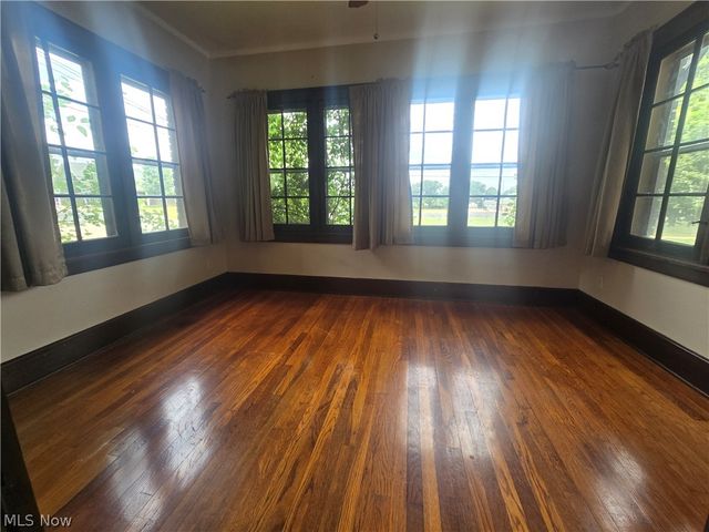 1872 Cordova Avenue, Youngstown, OH 44504