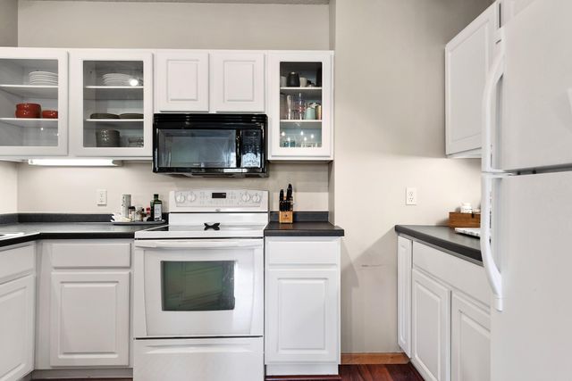 660 N 2nd Street 305, Minneapolis, MN 55401