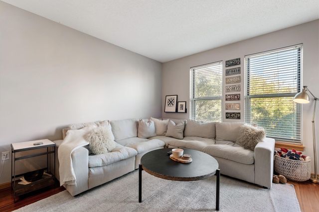 660 N 2nd Street 305, Minneapolis, MN 55401