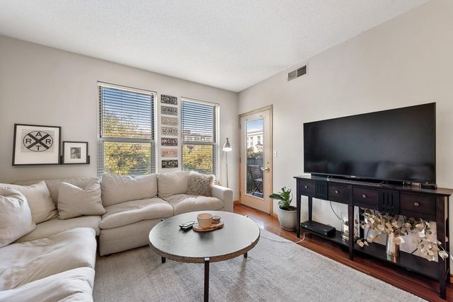 660 N 2nd Street 305, Minneapolis, MN 55401