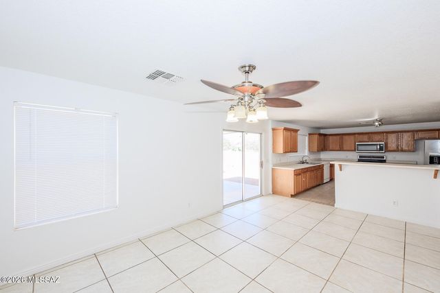 6218 E Stonechat Drive, Tucson, AZ 85756
