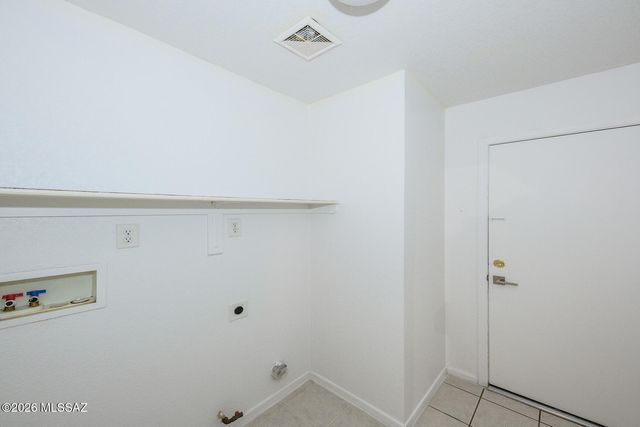 6218 E Stonechat Drive, Tucson, AZ 85756