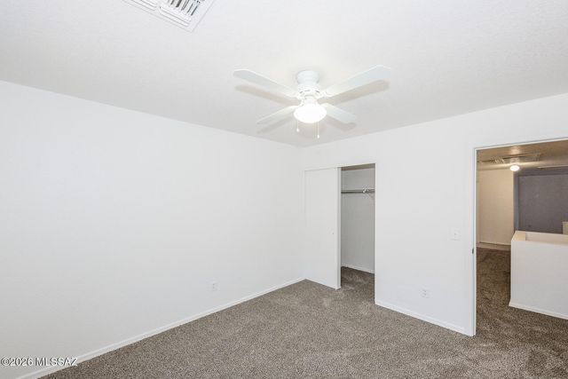 6218 E Stonechat Drive, Tucson, AZ 85756