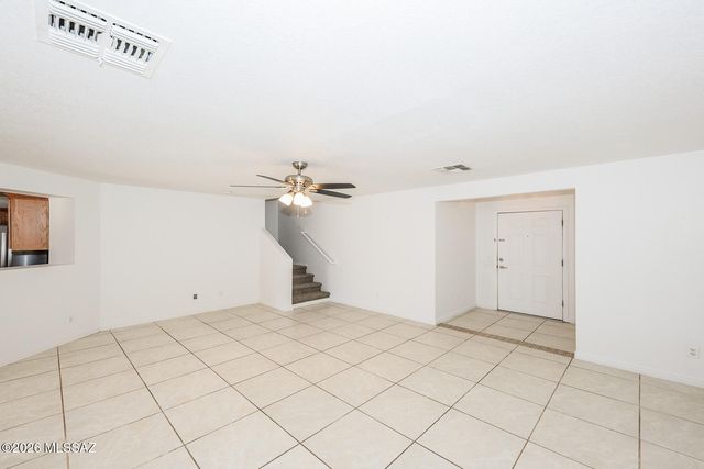 6218 E Stonechat Drive, Tucson, AZ 85756