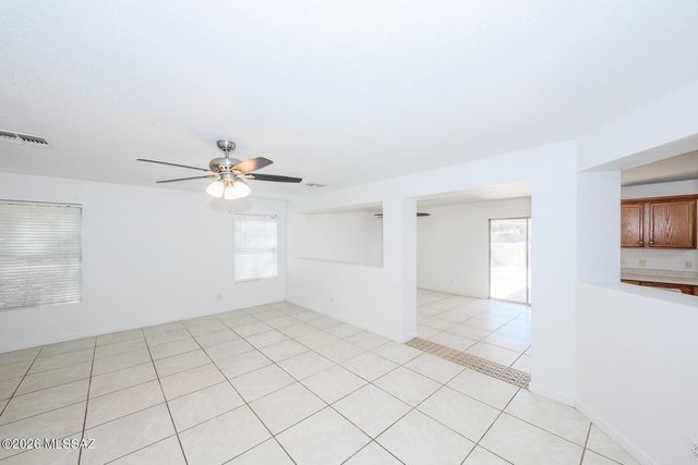 6218 E Stonechat Drive, Tucson, AZ 85756