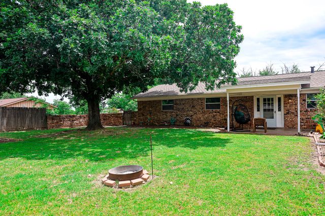 108 Mockingbird Lane, Weatherford, TX 76086