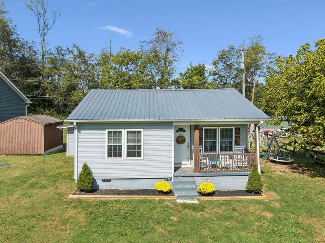 6 Badger Ln, Carthage, TN 37030