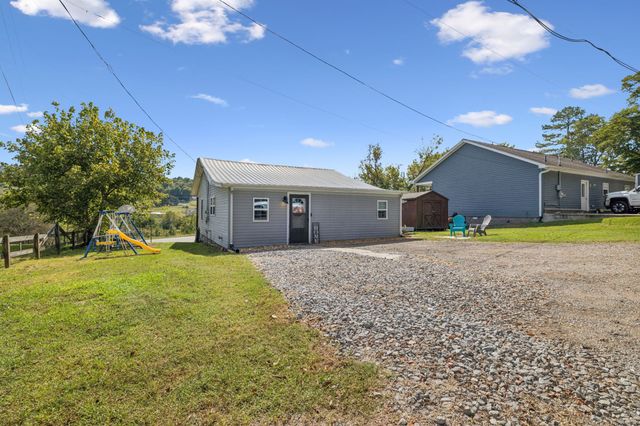 6 Badger Ln, Carthage, TN 37030