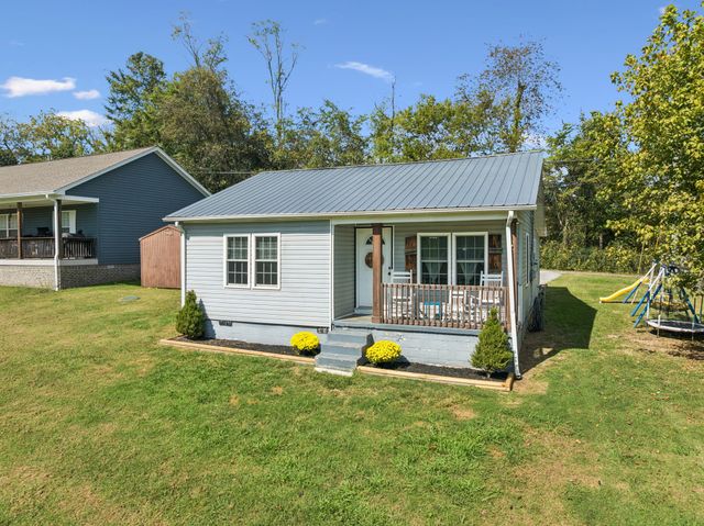 6 Badger Ln, Carthage, TN 37030