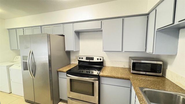 6633 W Airport Boulevard 101, Houston, TX 77035