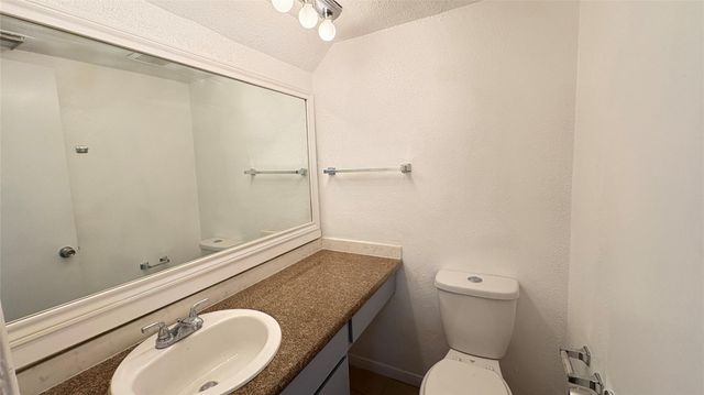 6633 W Airport Boulevard 101, Houston, TX 77035