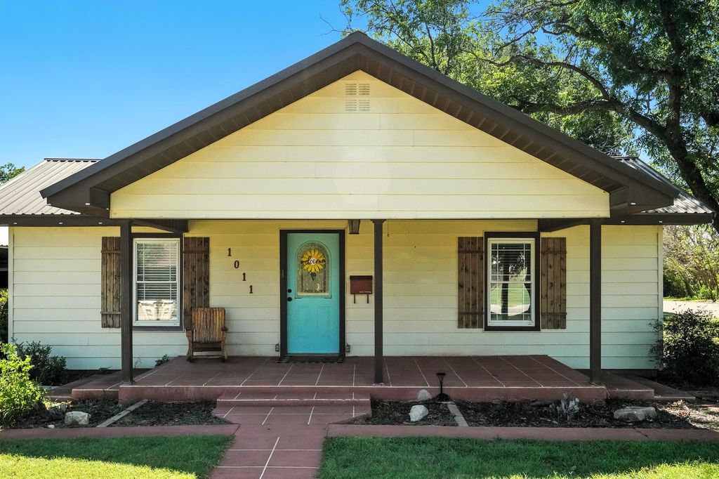 1011 Trundy, Merkel, TX 79536
