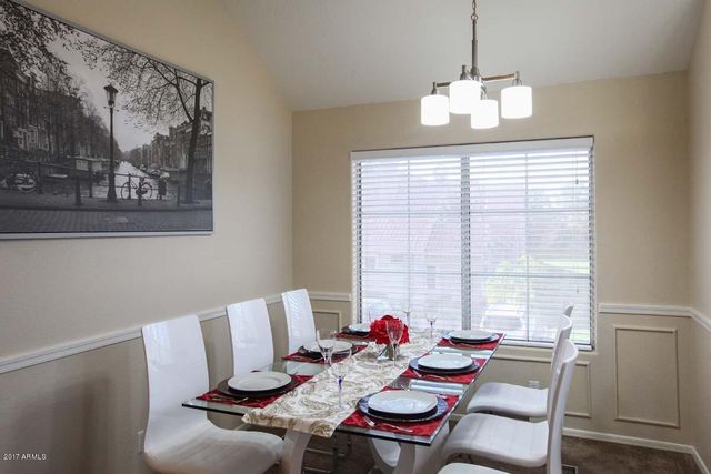 1633 E LAKESIDE Drive 129, Gilbert, AZ 85234
