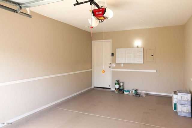 1633 E LAKESIDE Drive 129, Gilbert, AZ 85234