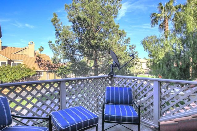 1633 E LAKESIDE Drive 129, Gilbert, AZ 85234