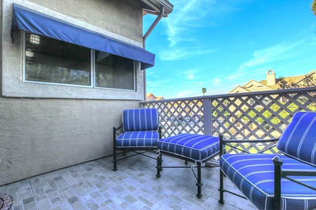 1633 E LAKESIDE Drive 129, Gilbert, AZ 85234