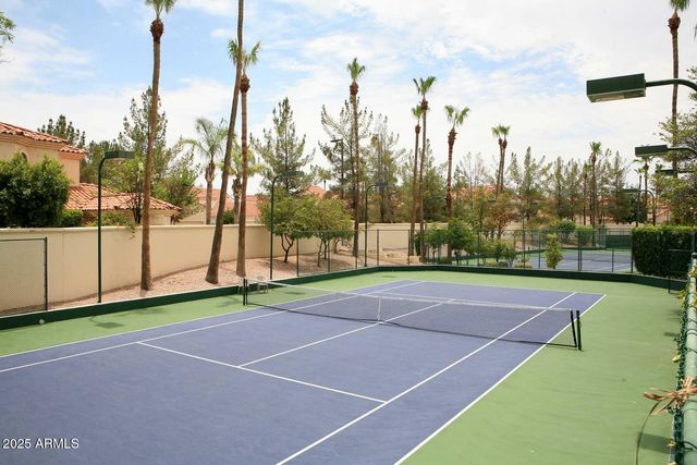 1633 E LAKESIDE Drive 129, Gilbert, AZ 85234