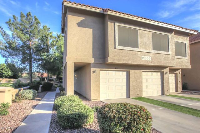 1633 E LAKESIDE Drive 129, Gilbert, AZ 85234