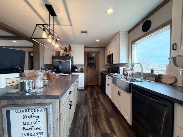 12890 U.S. 287, Stratford, TX 79084