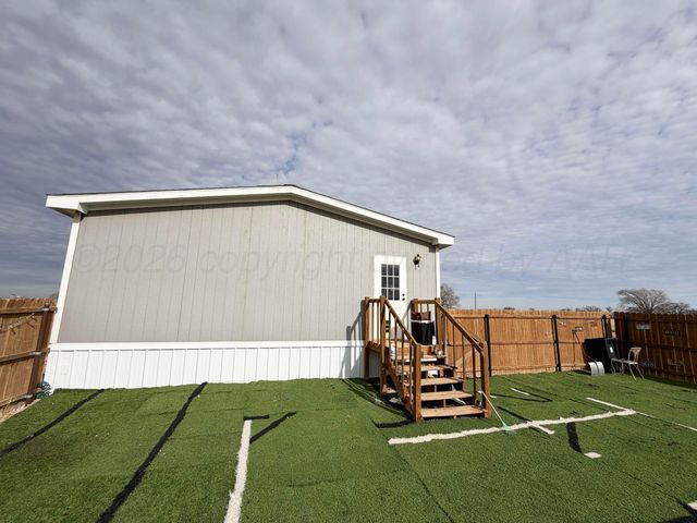 12890 U.S. 287, Stratford, TX 79084