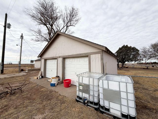 12890 U.S. 287, Stratford, TX 79084