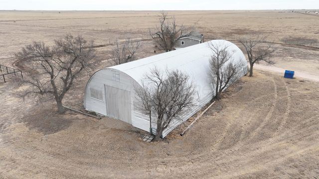 12890 U.S. 287, Stratford, TX 79084