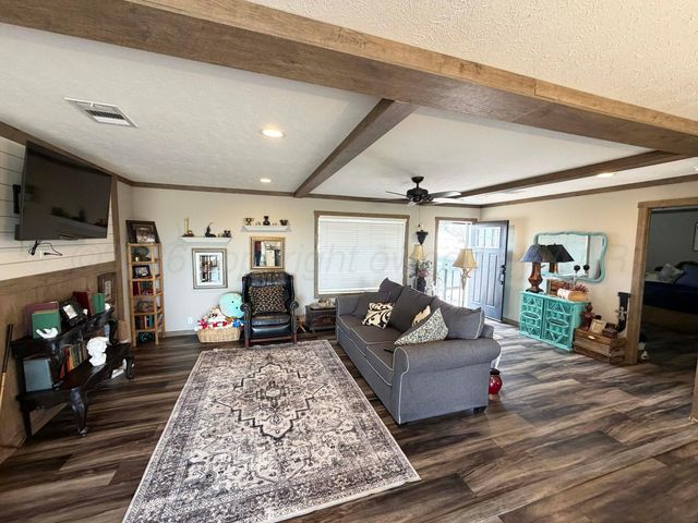 12890 U.S. 287, Stratford, TX 79084