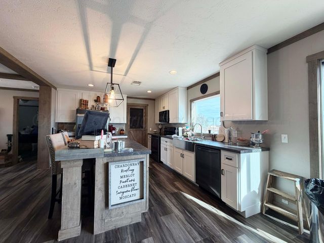 12890 U.S. 287, Stratford, TX 79084