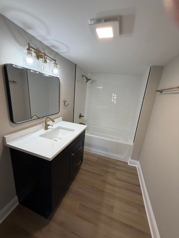 2933 W 38th Place, Hobart, IN 46342