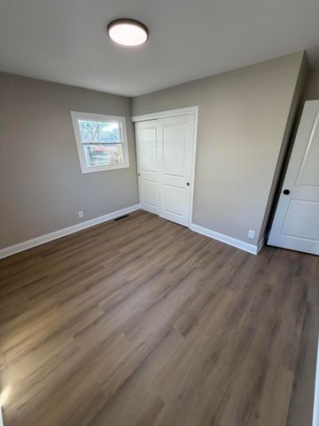 2933 W 38th Place, Hobart, IN 46342