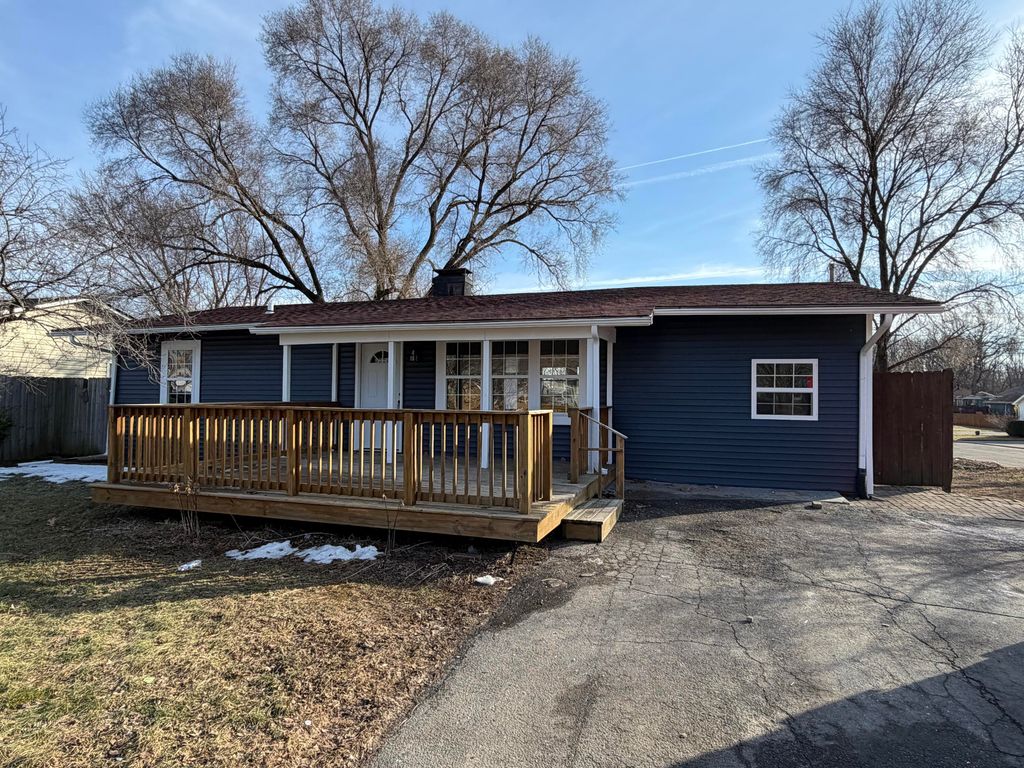 2933 W 38th Place, Hobart, IN 46342