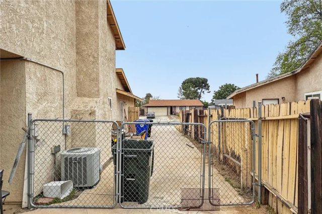 2372 Leta, San Bernardino, CA 92407