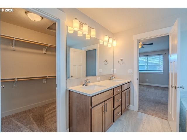 1605 Nw 27TH Ct, Battle Ground, WA 98604