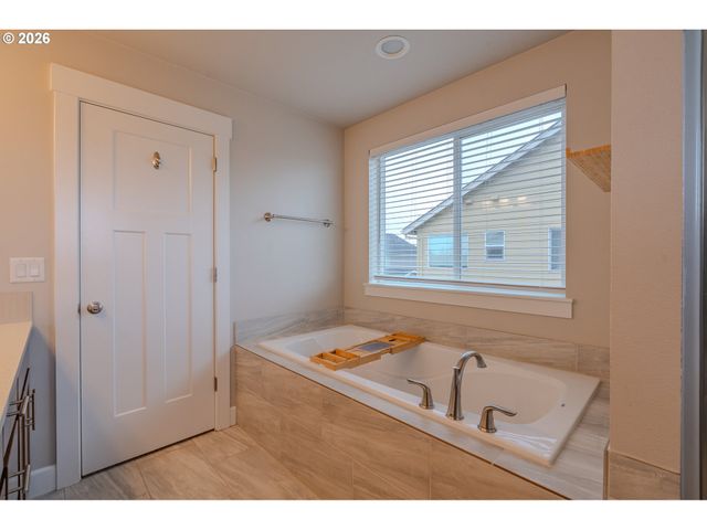 1605 Nw 27TH Ct, Battle Ground, WA 98604