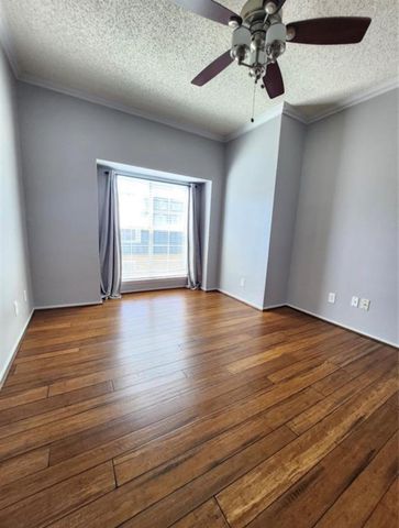 921 Marine Drive 311, Galveston, TX 77550